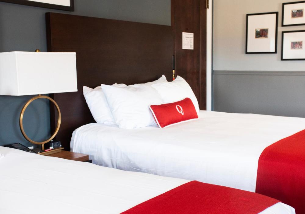 Deluxe Double Room interior
